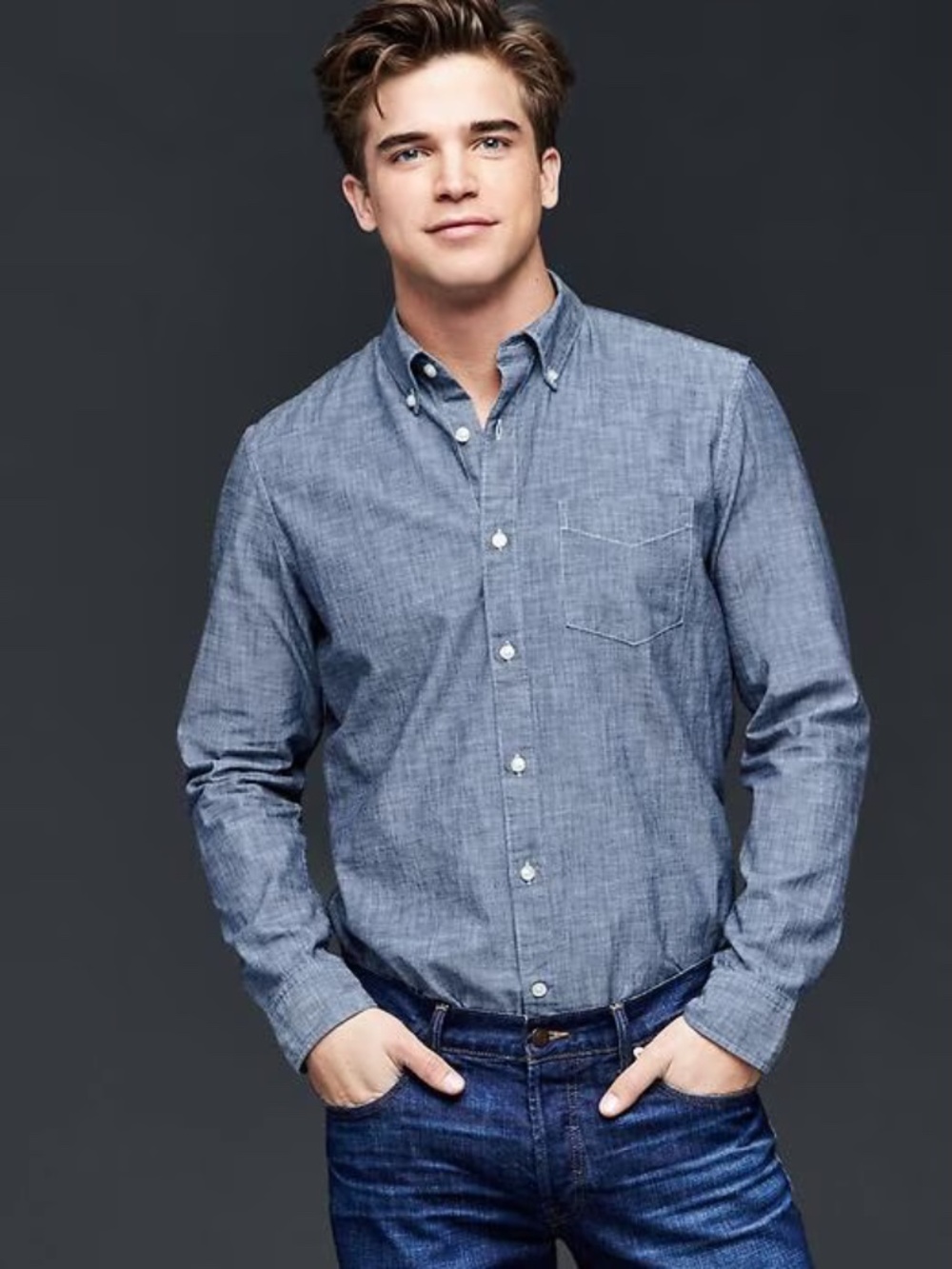 GAP Clean Chambray Button Down Oxford Shirt